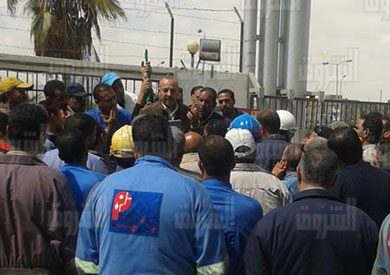 وقفة احتجاجية لعمال «بتروجيت» بالسويس للمطالبة برحيل مجلس الإدارة