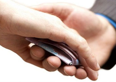 إحالة مهندس إلى «الجنايات» بتهمة الرشوة