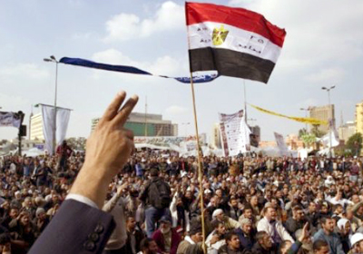 صورة من إحدى المسيرات المتوجهة إلى مجلس الشعب اليوم للمطالبة بتسليم السلطة