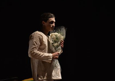 العرض المسرحي "جسد واحد"