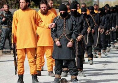 إعدام 18 من عناصر داعش على يد جيش الإسلام