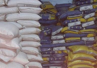 ضبط سلع غذائية بمخازن غير مرخصة في سوهاج