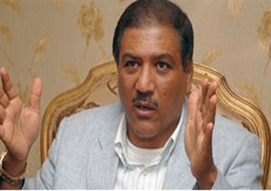 الدكتور عفت السادات رئيس حزب "السادات الديمقراطي"