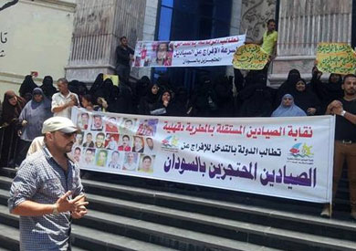 الصور الخاصة بالأطفال أثناء علم بالأفراج عن أهلهم وفرحتهم والباقى وقفات أرشيفية سابقة تطالب بالأفراج عنهم