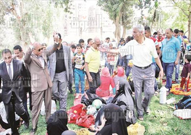 احمد تيمور القائم باعمال محافظ القاهرة الحديقة الدولية تصوير احمد عبد الفتاح