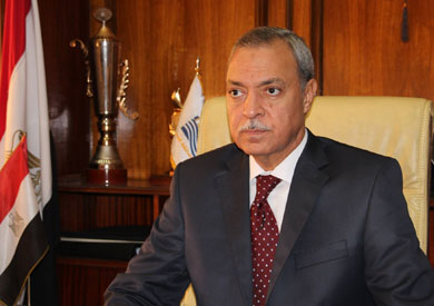 عبد الحميد الهجان محافظ قنا