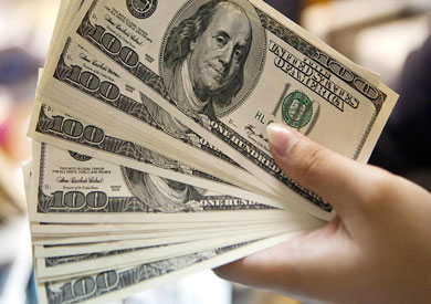 الدولار يتراجع 4 قروش في مصرف أبو ظبي الإسلامي ويسجل 16 17 جنيه