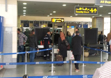 جمارك مطار القاهرة - ارشيفيه
