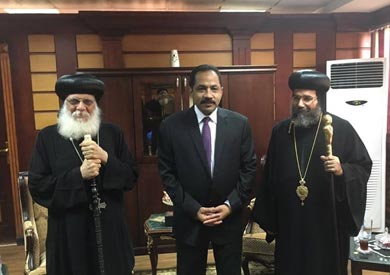 لأنبا داود أسقف المنصورة  ونيافة الأنبا صليب أسقف ميت غمر