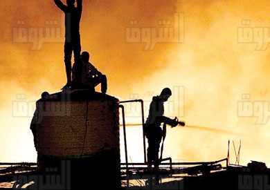 صرخات "معتمة" في قلب الحريق -<br/>تصوير : محمد الميموني