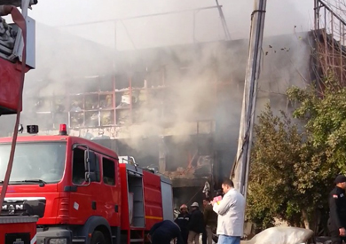 المصنع المحترق بمدينة العبور