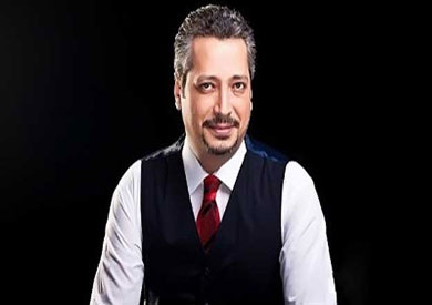 الاعلامى تامر أمين
