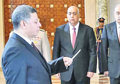 الحكومة الجديدة تؤدي اليمين الدستورية أمام السيسى