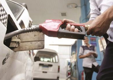 السعودية تمد مصر بـ 180 ألف طن بنزين شهريا