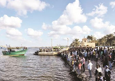 قارب المهاجرين الغارق أمام سواحل رشيد بالبحيرة