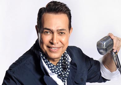 المطرب حكيم