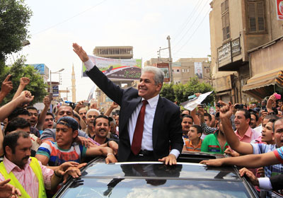 حمدين صباحى وسط انصاره خلال الانتخابات الرئاسية
