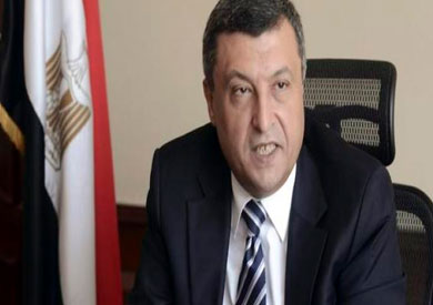 حمدى عبدالعزيز المتحدث الرسمى لوزارة البترول