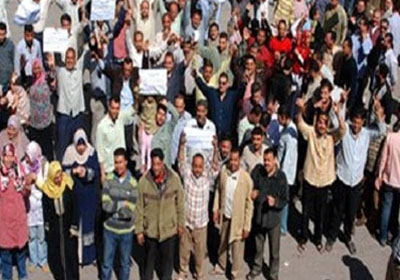 اعتصام العاملين بمزرعة الخاشعة السمكية بالحامول-ارشيفية