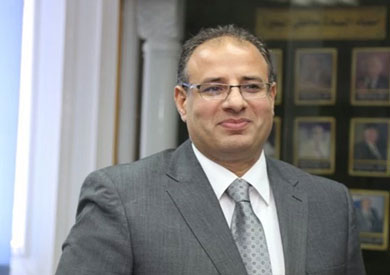 الدكتور محمد سلطان محافظ البحيرة