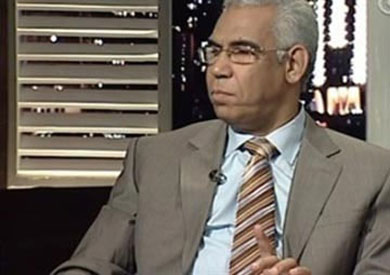 الدكتور مصطفى عبد القادر رئيس مصلحة الضرائب