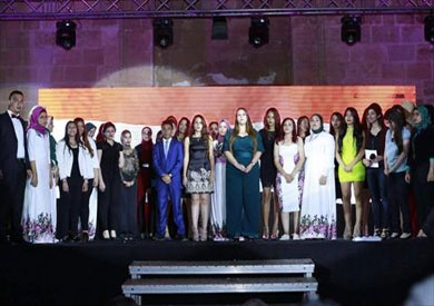 فى ختام إحتفالية كلية اللغة والإعلام بالأكاديمية العربية