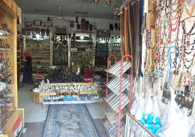 الكساد يخيم على بازارات أسوان مع اقتراب ذكري 25 يناير