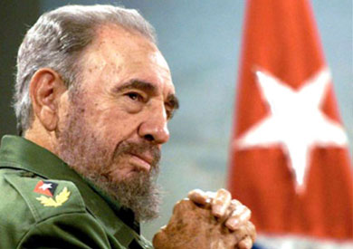 فيدل كاسترو القائد الأعلى للثورة الكوبية