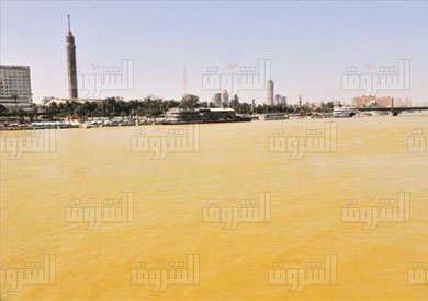 نهر النيل كتل ترابيه - تصوير مجدى ابراهيم