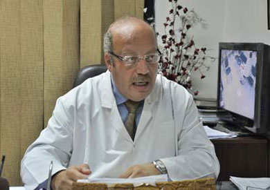 الدكتور جمال عصمت استشارى أمراض الكبد ورئيس اللجنة القومية لمكافحة الفيروسات الكبدية