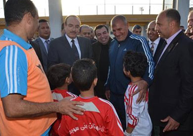 محافظ بنى سويف يتفد نادي المحافظ الرياضى