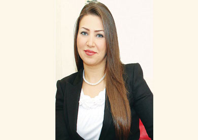 الاعلامية إيمان عز الدين