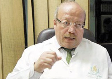 د.جمال عصمت عضو اللجنة القومية لمكافحة الفيروسات الكبدية