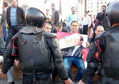 متظاهرو الماجستير والدكتوراه