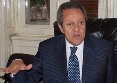 منير فخري عبد النور، وزير الصناعة والتجارة السابق