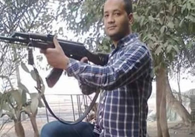 رقيب الشرطه قاتل شاب الدرب الاحمر - ارشيفيه