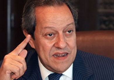 منير فخري- عبد النور وزير الصناعة