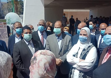 وزيرة التضامن ومحافظ أسيوط