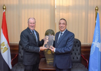محافظ الإسكندرية يبحث مع سفير أستراليا بالقاهرة