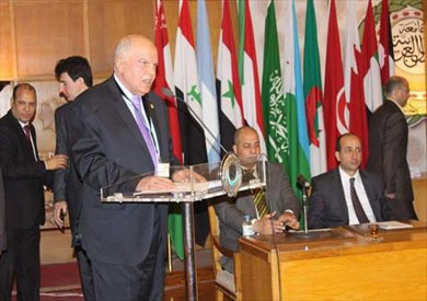 خلف الزناتي رئيسا تحاد المعلمين العرب