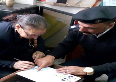 الداخلية تسهل استخراج جوازات السفر لـ24 مسنا