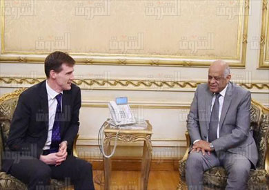 على عبد العال رئيس مجلس النواب يستقبل السفير البريطانى بالقاهرة - تصوير خالد مشعل