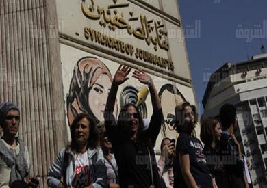 مظاهرات «جمعة الأرض» أمام نقابة الصحفيين بالقاهرة - تصوير: هبة خليفة