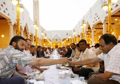 هاشتاج «رمضان يعلمنا».. الصوم مدرسة للأخلاق