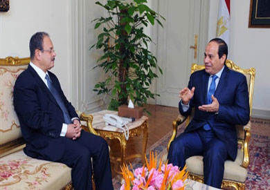 الرئيس السيسي و اللواء مجدي عبد الغفار وزير الداخلية