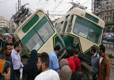 تصادم قطاري «ترام» بميدان هارون في مصر الجديدة - تصوير: محمد الشافعي