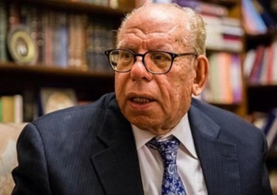 الدكتور صلاح فضل