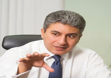 شريف فتحى وزير الطيران المدنى