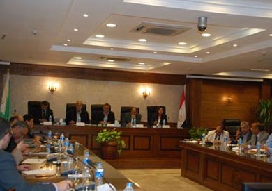محافظ الجيزة خلال لقاءه بأعضاء مجلس الشعب عن دوائر العمرانية والهرم الحوامدية وأبو النمرس والبدرشين