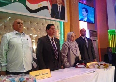 تعليم بلبيس يكرم 22 أسرة من شهداء الجيش والشرطة